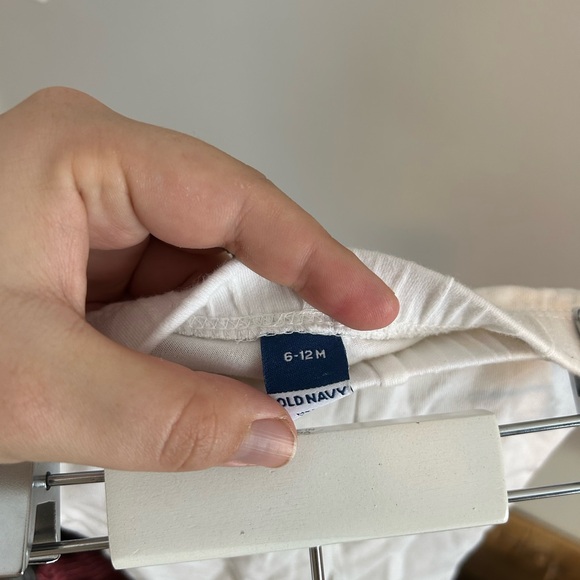 Old navy 6/12m White Ruffled bum Leggings - Picture 2 of 3